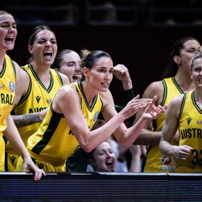 Copa del Mundo Australia 2022: Australia celebrando su victoria ante Serbia